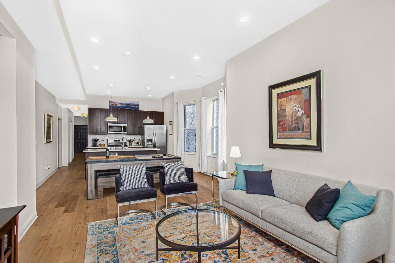 Modern 4Br Just A Block From Cta Pink Line With Pool Table Free Parking Apartment Chicago Exterior photo