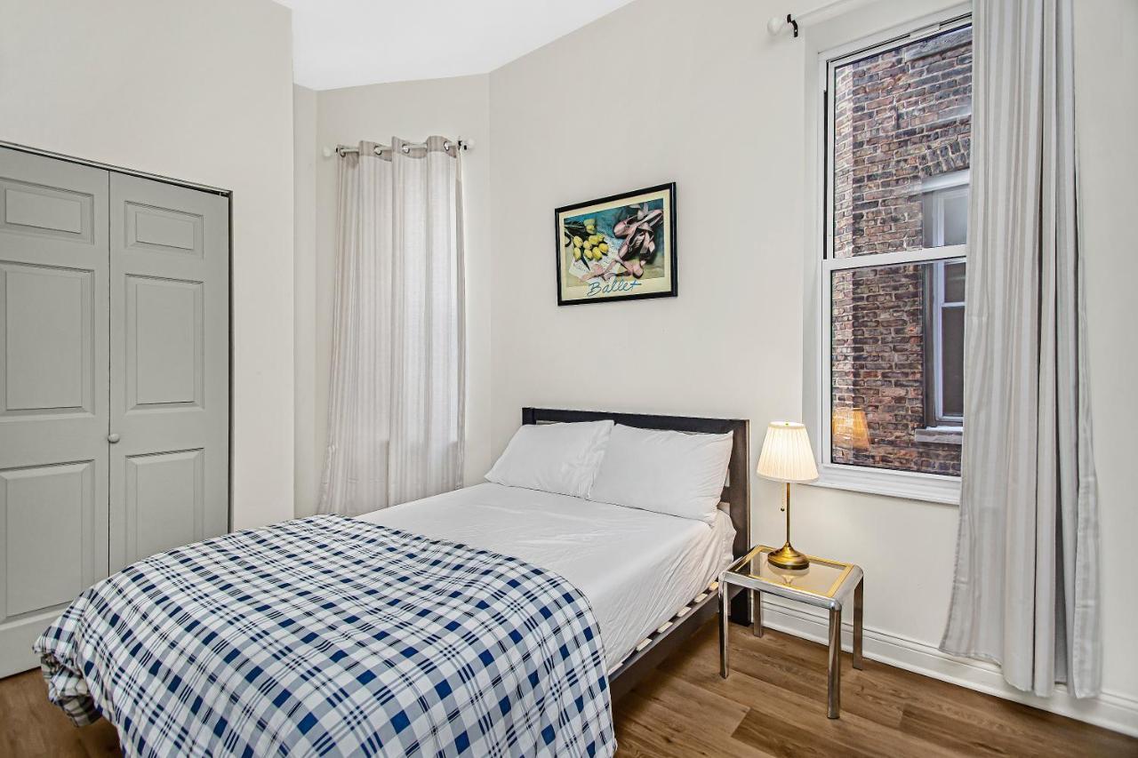Modern 4Br Just A Block From Cta Pink Line With Pool Table Free Parking Apartment Chicago Exterior photo