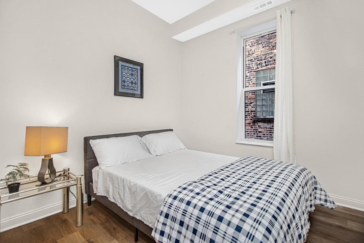 Modern 4Br Just A Block From Cta Pink Line With Pool Table Free Parking Apartment Chicago Exterior photo